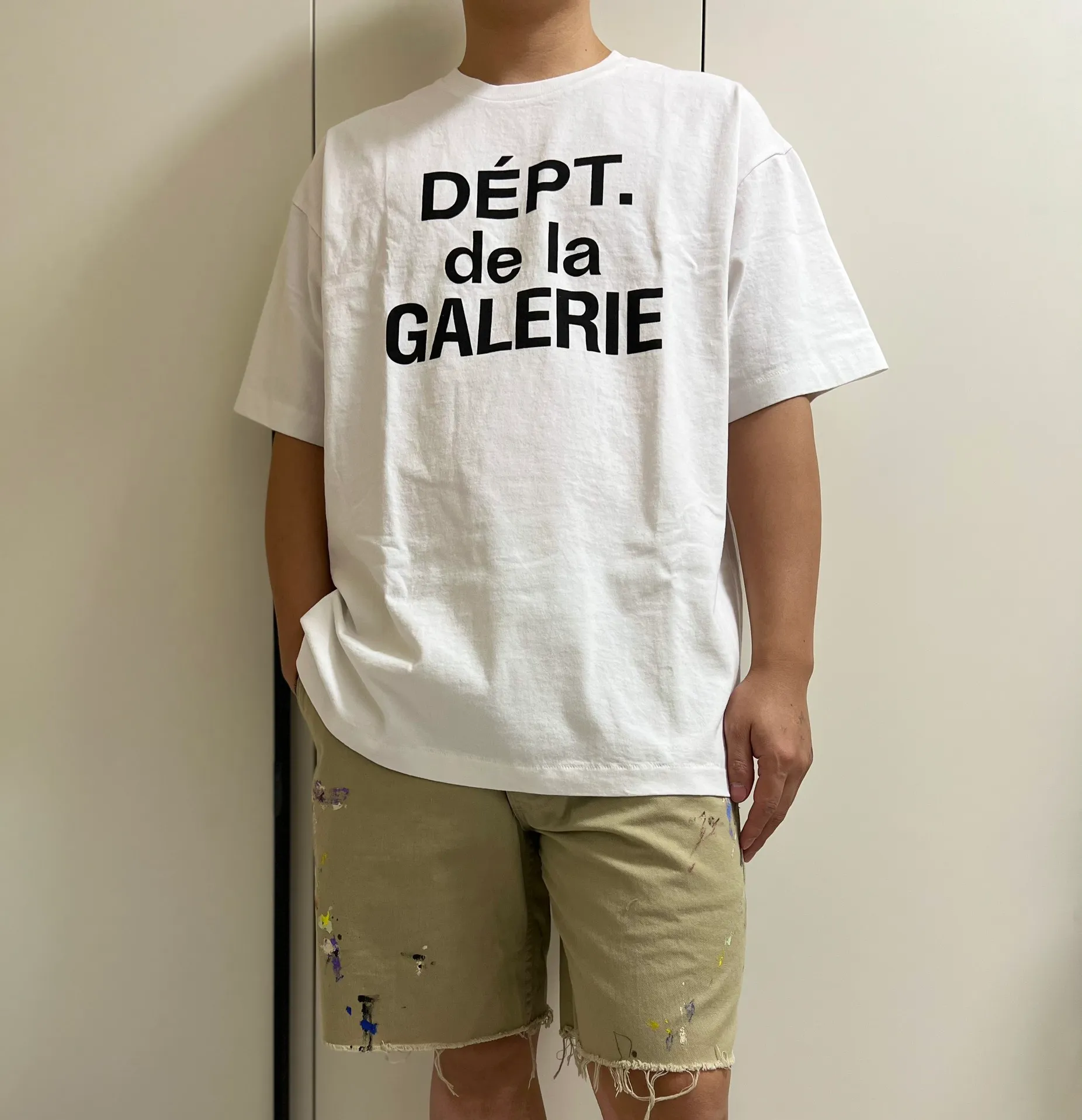 GALLERY DEPT. RICKY SHORT/KHAKI Splash-ink knife-cut khaki work shorts, khaki color 30-32-34-36 code, re-adjusted version, re-washed to make old VINTAGE, hand-made acrylic splash-ink graffiti, genuine cowhide steel stamped LOGO leather tag, original version with LOGO buttons